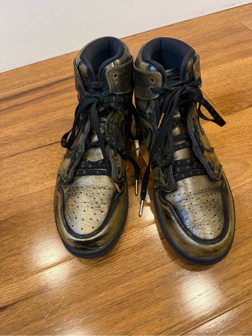 Jordan 1 high top trainers. No box. Good condition. Size Men’s 9,5
